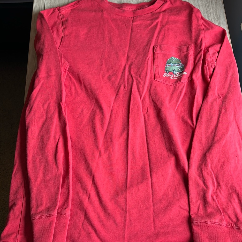 Vinyard Vines long sleeve T. Size small (8/10).